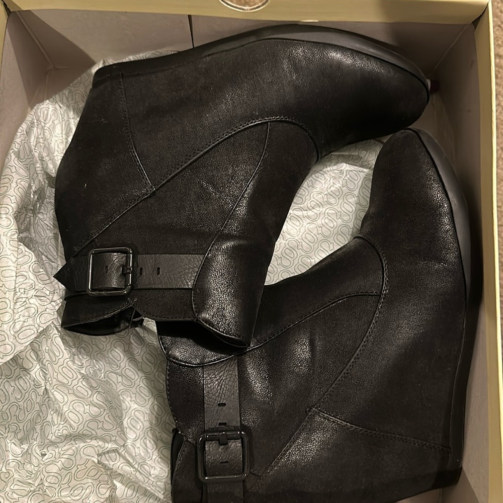 Sonoma black ankle bootie